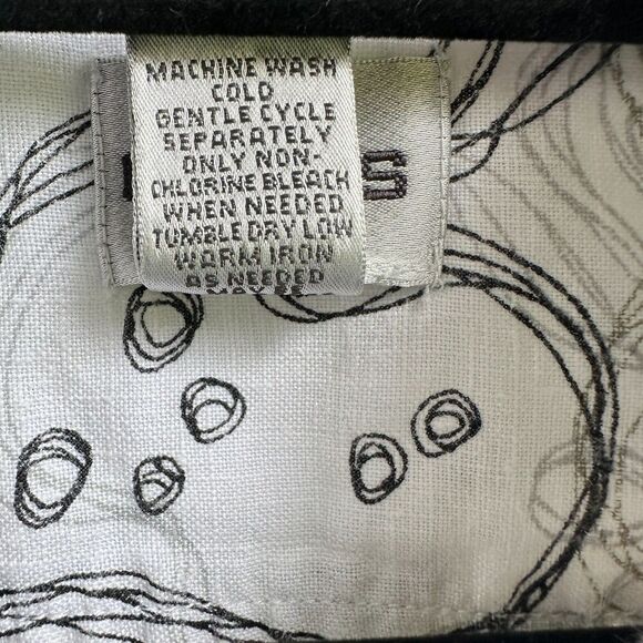 2/$30 Chicos 100% Linen Button Down Shirt Size S Floral Whimsical Oversized Boho - Picture 5 of 11